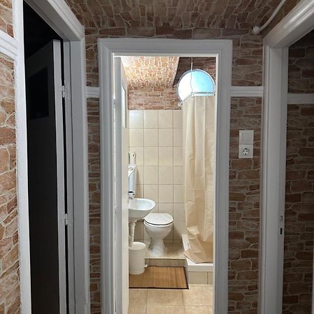 The Cave Apartment Атина Екстериор снимка