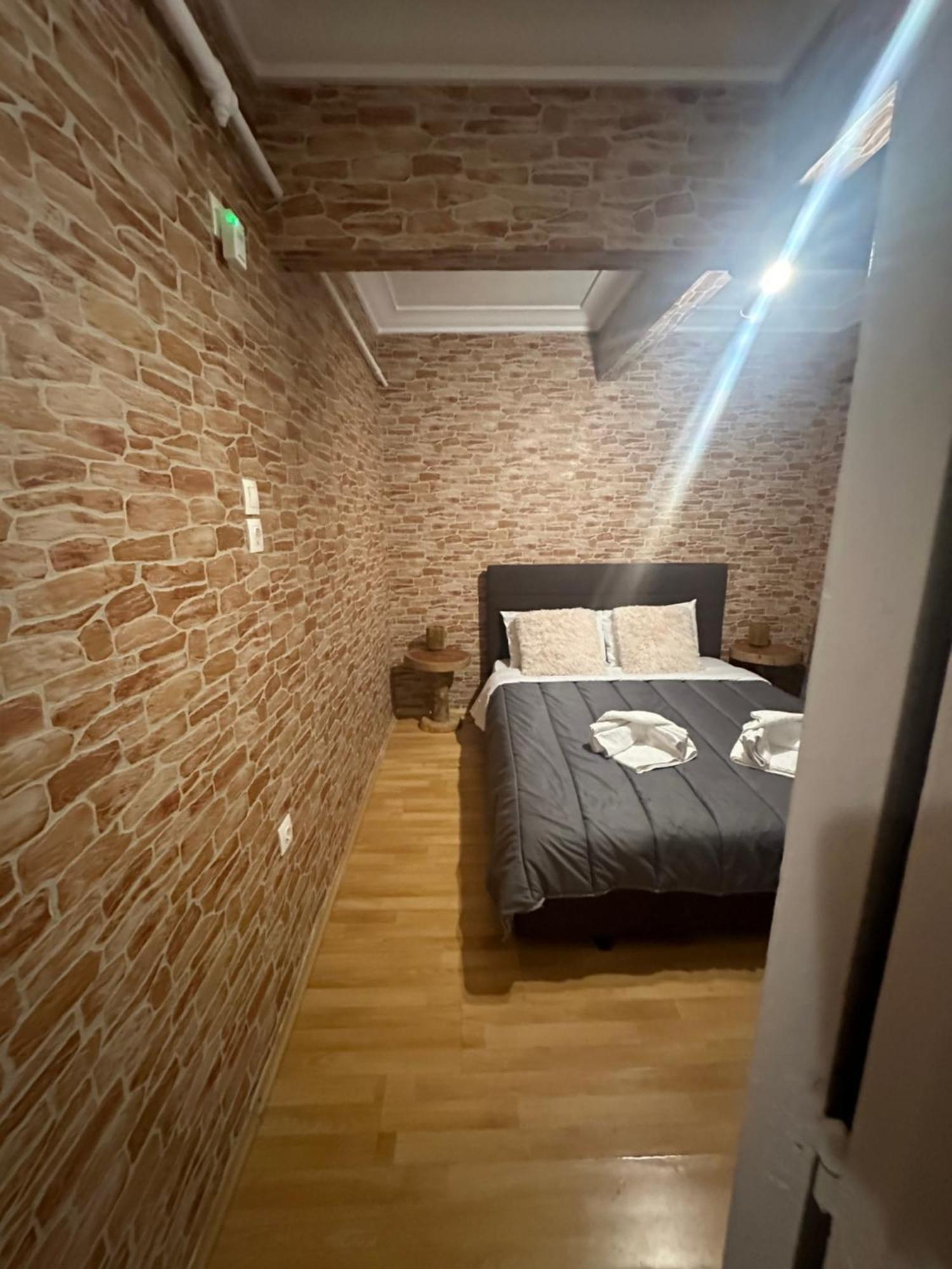 The Cave Apartment Атина Екстериор снимка